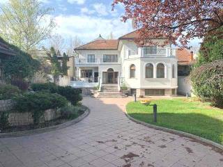kuće   Beograd  Zemun centar    Dobanovačka